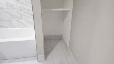 920 W 600 N, Unit Basement Unit in Salt Lake City, UT - Building Photo - Building Photo