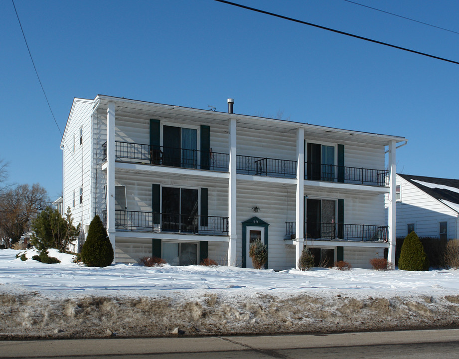 1058 Oberlin Ave in Lorain, OH - Building Photo