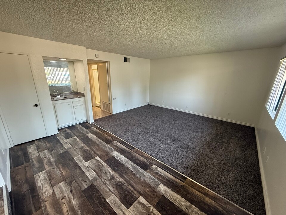 1000 Central Ave, Unit 13 in Riverside, CA - Building Photo