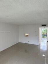 200 Ashbury Rd in Hollywood, FL - Building Photo - Building Photo