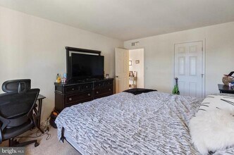 16 Ashburg Dr in Mechanicsburg, PA - Building Photo - Building Photo