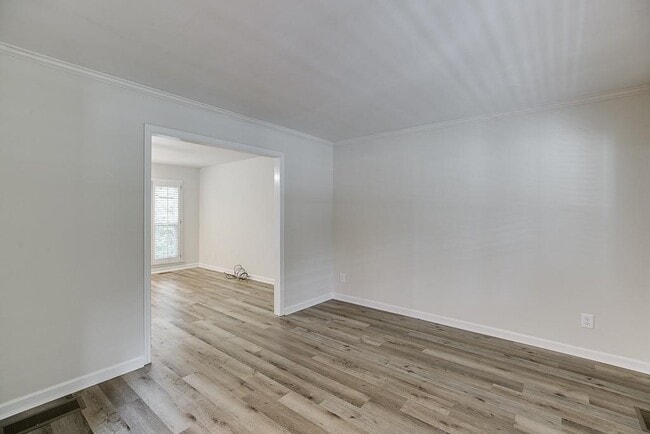 6655 Lake Run Dr in Flowery Branch, GA - Building Photo - Building Photo