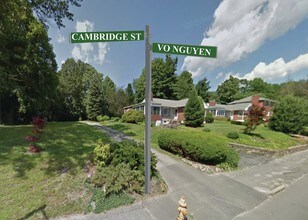407 Cambridge St in Worcester, MA - Foto de edificio - Building Photo