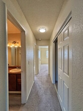 126 W Electric Ave in La Habra, CA - Foto de edificio - Building Photo