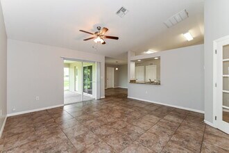 719 Roma Ave S in Lehigh Acres, FL - Foto de edificio - Building Photo