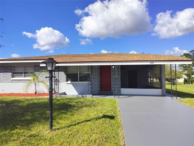 215 Lark Ave in Sebring, FL - Building Photo - Building Photo