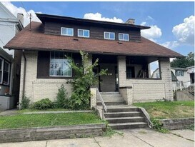 500 Marwood Ave in Mckees Rocks, PA - Building Photo