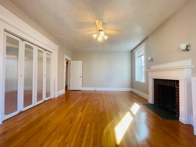 45 Mason Ter, Unit 3 in Brookline, MA - Building Photo - Building Photo