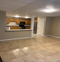 2007 Brookview Dr, Unit Brookview C in Dalton, GA - Building Photo