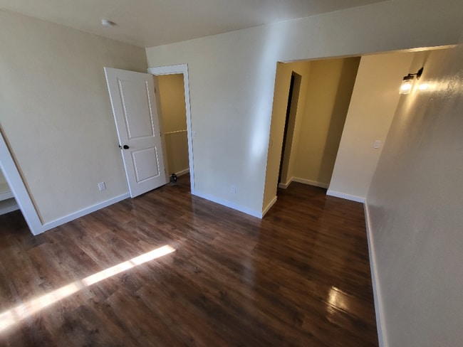 property at 264 Coventry Ct