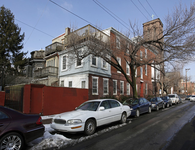 1900 Wallace St in Philadelphia, PA - Foto de edificio - Building Photo