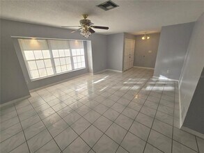 6117 Shadow Wood Ct in Orlando, FL - Building Photo - Building Photo
