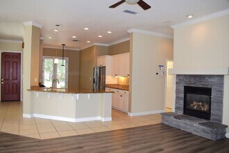 9449 Century Oaks Ln in Elk Grove, CA - Building Photo - Building Photo