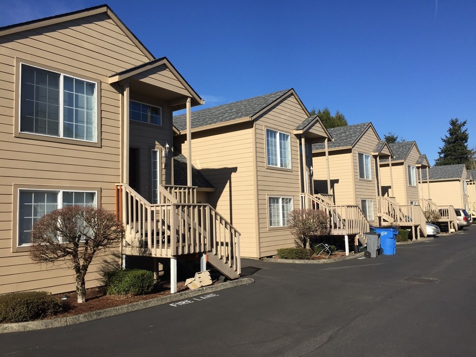 Park Crest Townhomes in Vancouver, WA - Building Photo