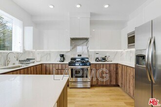 4637 Laurel Canyon Blvd in Los Angeles, CA - Building Photo - Building Photo