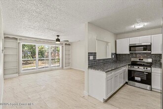 1104 Azalea Ln in Cocoa, FL - Building Photo - Building Photo