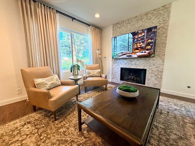 177 N Singingwood St in Orange, CA - Building Photo - Building Photo