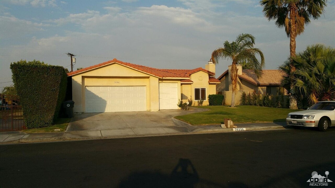 30356 Avenida Del Padre in Cathedral City, CA - Building Photo