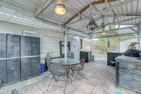 22XX SW 42nd Way in Fort Lauderdale, FL - Foto de edificio