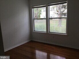 110 Lowell Ct in Princeton, NJ - Building Photo