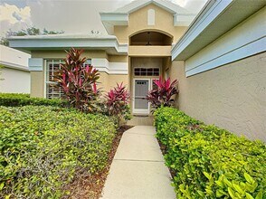 539 Fallbrook Dr in Venice, FL - Building Photo - Building Photo