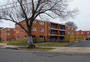 1386 Bryant St NE in Washington, DC - Building Photo - Building Photo