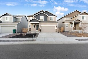 5452 Hammond Dr in Colorado Springs, CO - Building Photo