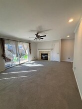 2733 Silver Creek Dr-Unit -104 in Arlington, TX - Building Photo - Building Photo