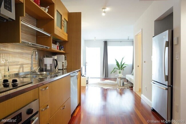 1340 Drexel Ave in Miami Beach, FL - Building Photo - Building Photo