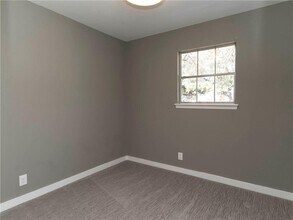 800 Sahara Ave in Austin, TX - Building Photo - Building Photo