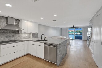 876 Jeffery St in Boca Raton, FL - Building Photo - Building Photo