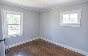 3225 N Linder Ave, Unit 2 in Chicago, IL - Foto de edificio - Building Photo