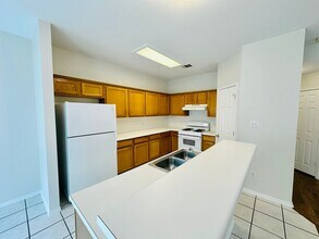 17320 Bishopsgate Dr in Pflugerville, TX - Building Photo - Building Photo
