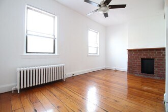 1304 Pine St in Philadelphia, PA - Foto de edificio - Building Photo