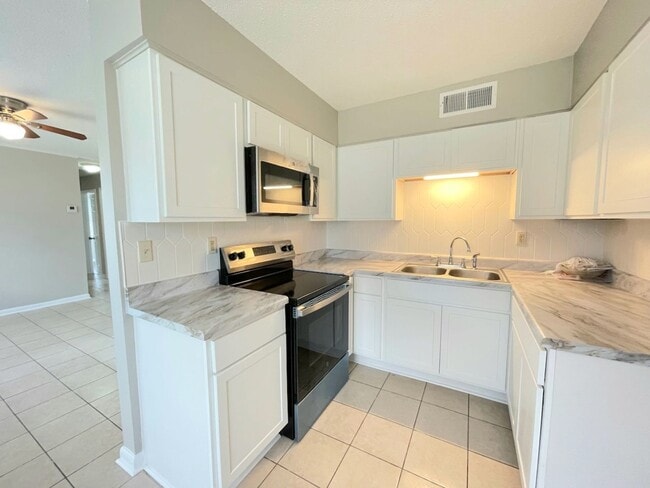 1736 Northfield Dr in Southaven, MS - Building Photo - Building Photo