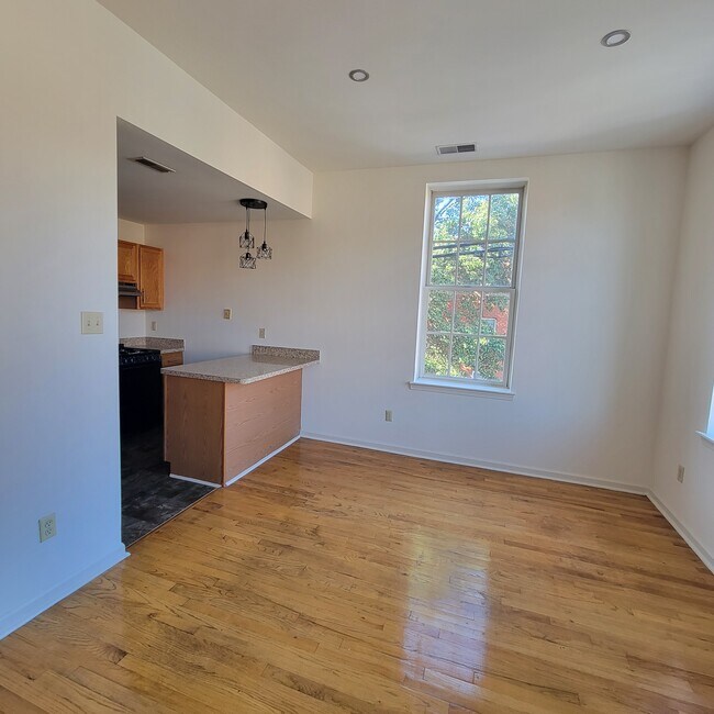 706 S 11th St, Unit 1B photo'