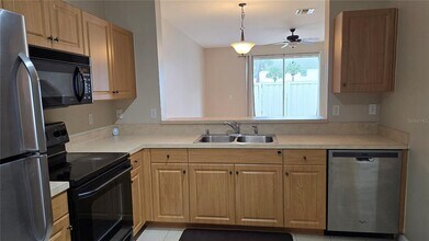 3005 Palmetto Oak Dr in Ft. Myers, FL - Building Photo - Building Photo