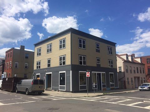 108 Maverick St, Unit 1 in Boston, MA - Foto de edificio