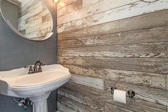 5366 Hader Rd in North Port, FL - Building Photo - Building Photo