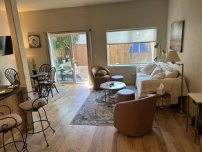 237 Dunthorpe Dr in Medford, OR - Building Photo - Building Photo