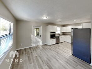 204 S Maki Rd in Plant City, FL - Building Photo - Building Photo