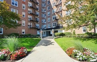 350 Richmond Ter in Staten Island, NY - Building Photo - Building Photo
