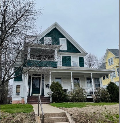 101 Stearns St in Bristol, CT - Building Photo