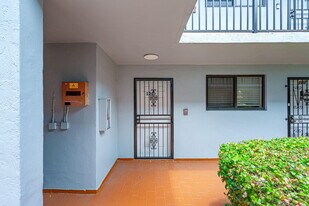 1340 W 41st St in Hialeah, FL - Building Photo