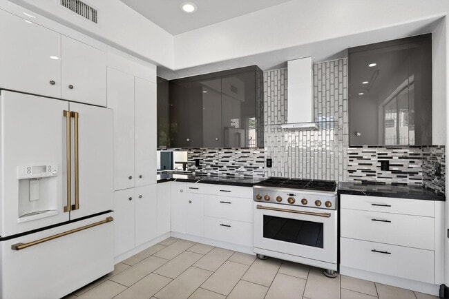 property at 6932 E Pearl St