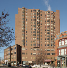 Irvine Park Towers in St. Paul, MN - Building Photo - Building Photo