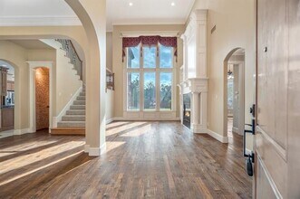 3229 Fannin Ln in Grapevine, TX - Foto de edificio - Building Photo