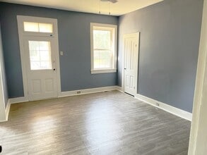 1515 Avenue F, Unit Main in Fort Madison, IA - Foto de edificio - Building Photo