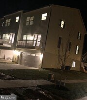 18157 Red Mulberry Rd in Dumfries, VA - Building Photo