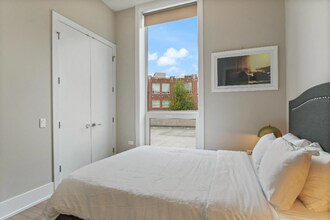 939 N Crosby St in Chicago, IL - Foto de edificio - Building Photo